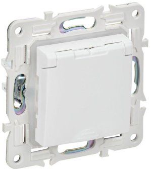 розетка 1-м skandy 16а ip44 с заземл. защ. шторки с крышкой sk-r11w арктич. бел. iek sk-r16-16-44-k01 от магазина Штепсель и батарейка. - фото_2