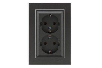 розетка 2-м сп karea 16а ip20 с/з дым. металлик makel 56050082 от магазина Штепсель и батарейка.