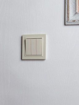 выключатель 3-кл. сп brite вс10-3-0-бркр 10а механизм беж. iek br-v30-0-10-k10 от магазина Штепсель и батарейка. - фото_7