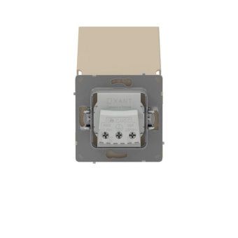 розетка силовая kant ip44 2p+e защ. шторки с крышкой ванильн. марципан dkc 7015013 от магазина Штепсель и батарейка. - фото_4