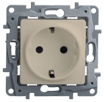 розетка 1-м сп etika 16а ip31 250в 2p+e с заземл. защ. шторки немецк. стандарт винтов. клеммы механизм сл. кость leg 672322 от магазина Штепсель и батарейка.