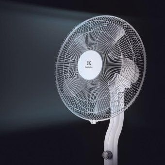 вентилятор напольный eff-1003d electrolux нс-1187092 от магазина Штепсель и батарейка.