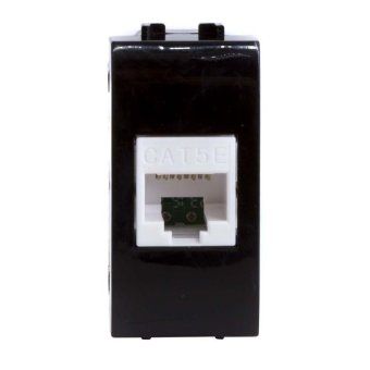 розетка компьютерная 1-м сп 1мод. brava rj45 кат.5e черн. dkc 77654n от магазина Штепсель и батарейка.
