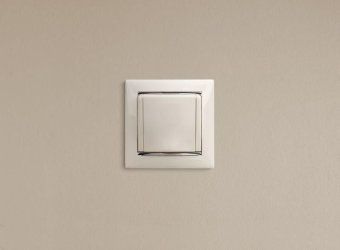розетка 1-м сп valena 16а ip21 2p+e с заземл. защ. шторки с крышкой винты механизм бел. leg 774422 от магазина Штепсель и батарейка. - фото_15
