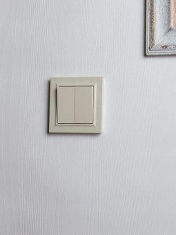 выключатель проходной 2-кл. сп brite вс10-2-6-бркр 10а механизм беж. iek br-v22-0-10-k10 от магазина Штепсель и батарейка. - фото_7