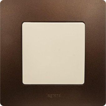 выключатель 1-кл. сп etika 10а ip20 250в 10ax безвинтов. зажимы механизм сл. кость leg 672301 от магазина Штепсель и батарейка.