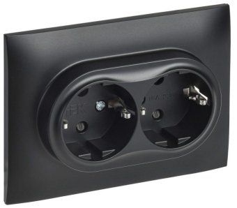 розетка 2-м skandy 16а с заземл. защ. шторки в сборе sk-r07bl черн. iek sk-r24-16-k02-f от магазина Штепсель и батарейка.