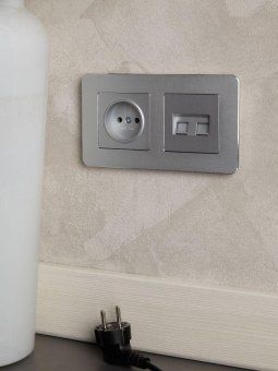 розетка компьютерная двойн. сп rj45 кат.5e brite рк10-2-бра механизм алюм. iek br-k20-1-k47 от магазина Штепсель и батарейка. - фото_6