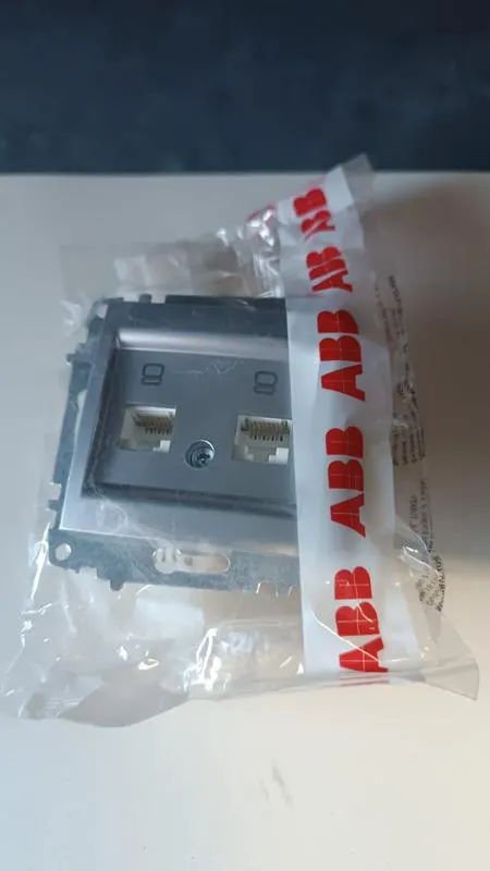 розетка компьютерная 2-м cosmo rj45 кат.6 механизм алюм. abb 619-011000-248 от магазина Штепсель и батарейка.